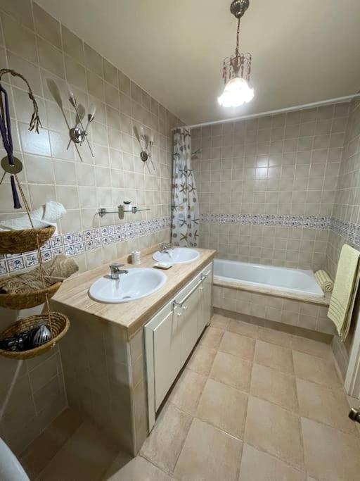 Appartement En Residence + Grande Terrasse Sur Le Toit Saïdia Екстериор снимка