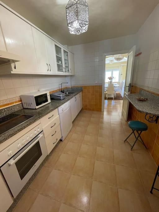 Appartement En Residence + Grande Terrasse Sur Le Toit Saïdia Екстериор снимка