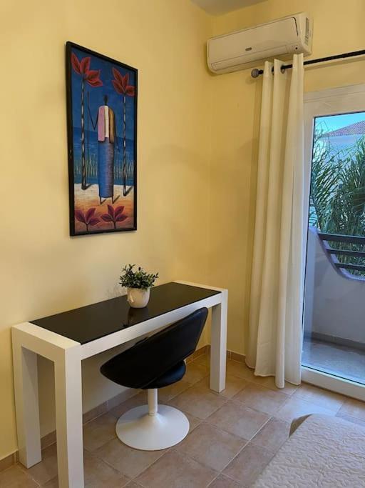 Appartement En Residence + Grande Terrasse Sur Le Toit Saïdia Екстериор снимка