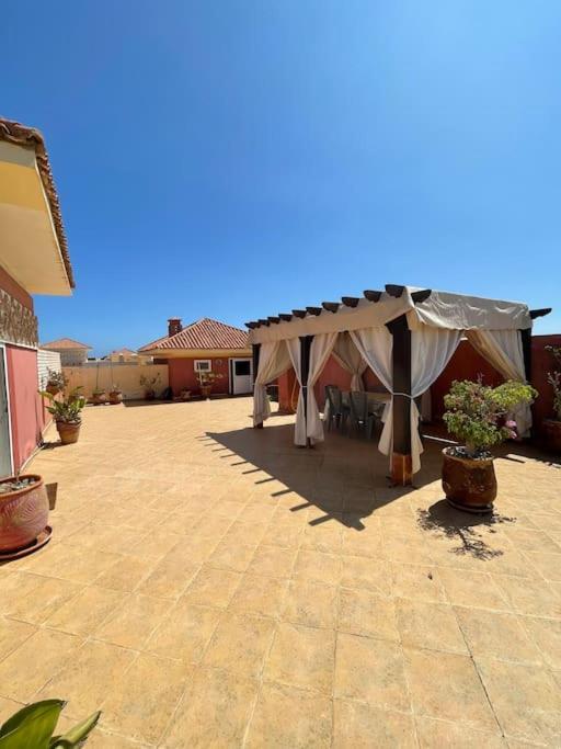 Appartement En Residence + Grande Terrasse Sur Le Toit Saïdia Екстериор снимка